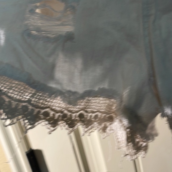 Beautiful distressed white shirt by Altered State - Picture 3 of 3